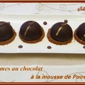 Dômes au chocolat à la mousse de poire et croquant spéculos - Oh, la gourmande..