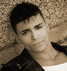 GREASE - MUSICAL Yanis-Si-Ahmed