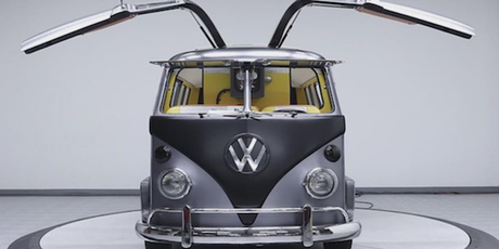 MOTEUR : Combi VW Vs ‘Back to the future’