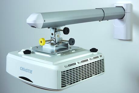 Christie DHD400S : un vidéoprojecteur à focale ultra-courte et à technologie laser
