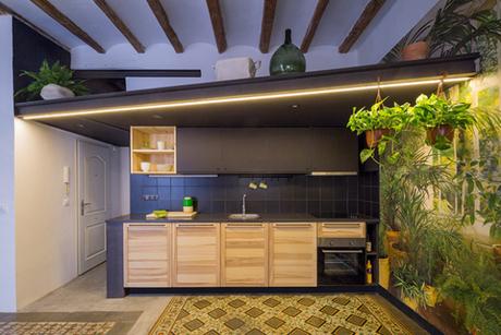 Le thème végétal domine la décoration de cet appartement de Barcelone