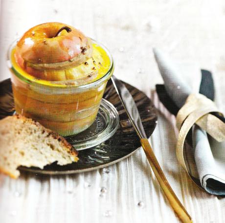 Petits bocaux de pommes et foie gras
