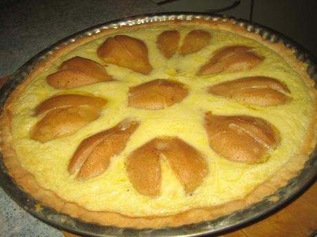 Tarte sablée bourdaloue:poire et crème d'amandes