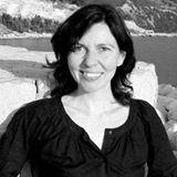 Photo de profil de Florence Hinckel, L’image contient peut-être : 1 personne, sourit