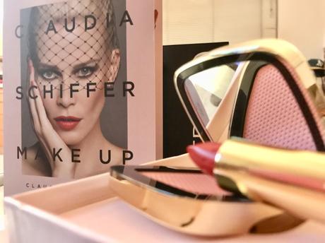 (Beauté) Claudia Schiffer lance sa marque de make-up !