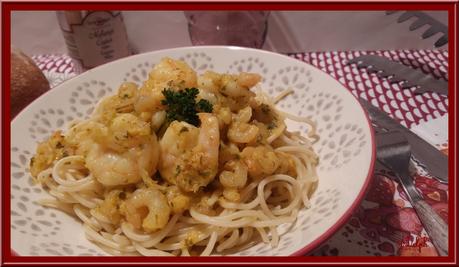 Spaghetti aux Crevettes, sauce crémeuse aux épices Cajun Spaghetti aux Crevettes, sauce crémeuse aux épices Cajun