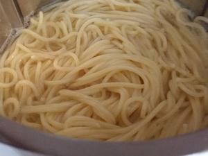 Spaghetti aux Crevettes, sauce crémeuse aux épices Cajun