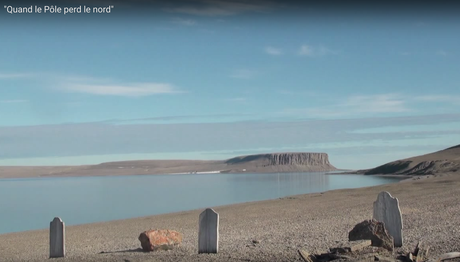 Si tant de gens sont morts en cherchant le passage du Nord Ouest c'est parce qu'à ce même endroit, il fallait franchir une mer de glaces ! Aujourd'hui, on se croirait aux Marquises