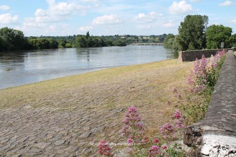 Fille des bords de Loire