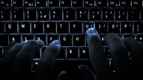 Téléchargement : Piratage, Streaming, DDL, P2P et Torrent c’est quoi ? Définition ! Téléchargement : Piratage, Streaming, DDL, P2P et Torrent c’est quoi ? Définition !