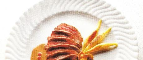 Éventail de filet de chevreuil aux girolles et pommes de terre soufflées Éventail de filet de chevreuil aux girolles et pommes de terre soufflées