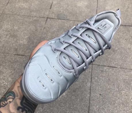 La Nike Air Vapormax Plus dévoile ses 4 premiers coloris