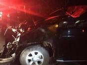 route Thaïlande, éléphant pulvérise voiture (vidéo)