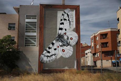 Des papillons géants envahissent la ville grâce à l’artiste Mantra