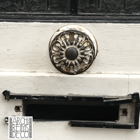 Rue de Nanteuil – boutons de porte