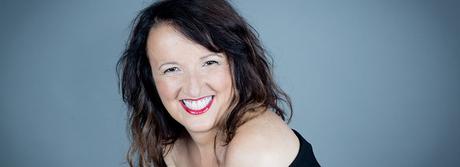 Tous les textes de scène d’Anne Roumanoff dans un livre Tous les textes de scène d’Anne Roumanoff dans un livre