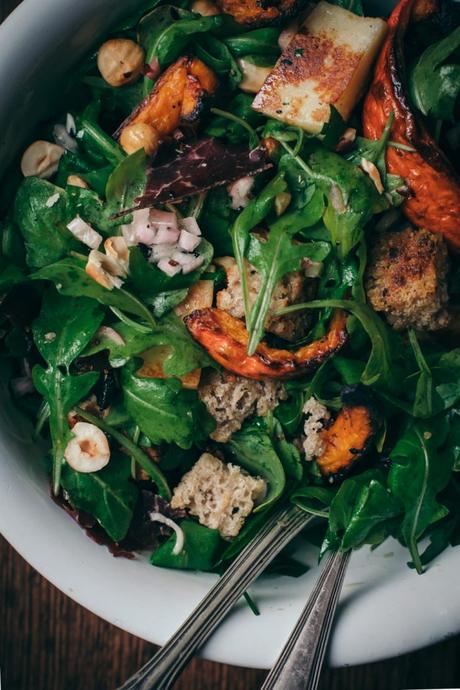 Salade Panzanella d’Automne au Potimarron Rôti Salade Panzanella d'Automne au Potimarron