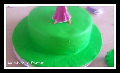 Tuto gâteau Raiponce (Molly cake au chocolat ganache framboise)