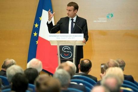 Territoires : Emmanuel Macron et le pari de Levinas