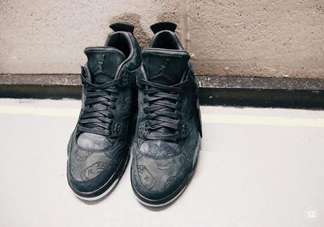 Air Jordan 4 x Kaws Black