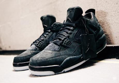 Air Jordan 4 x Kaws Black