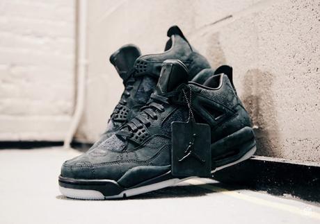 Air Jordan 4 x Kaws Black