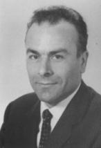 Jean Laroche – Une maison dressée au cœur…