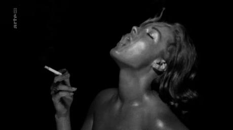 # 283/313 - Ministère fumeux