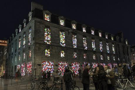 A Bordeaux, un immeuble au bord de l’implosion pour nous sensibiliser à l’utilisation du plastique A Bordeaux, un immeuble au bord de l’implosion pour nous sensibiliser à l’utilisation du plastique