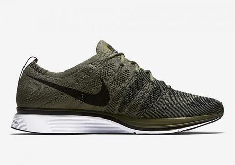 Nike Flyknit Trainer Medium Olive