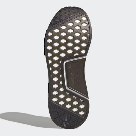 adidas NMD R1 Primeknit STLT adidas NMD R1 Primeknit STLT cq2385