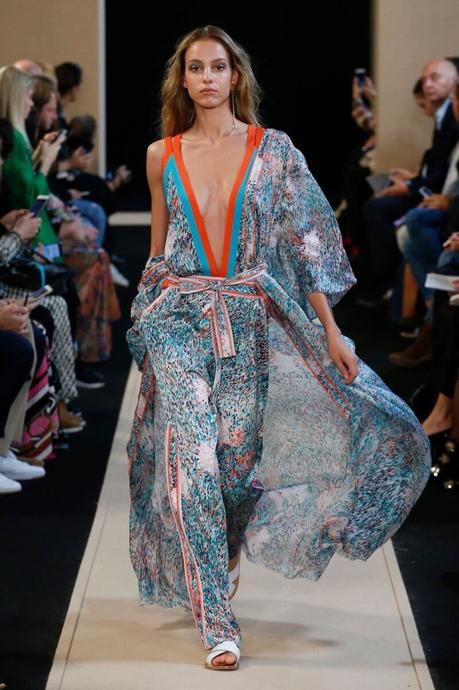 LEONARD PARIS DEFILE SS18 LEONARD PARIS DEFILE SS18