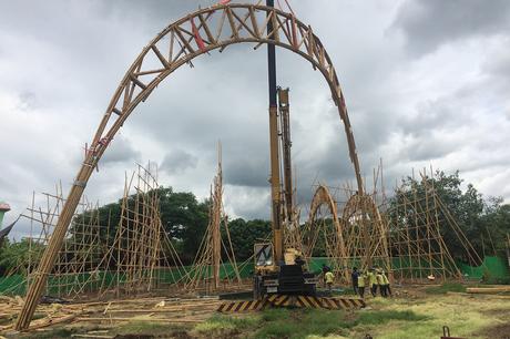 La salle de sport construite en bambou de la Panyaden School signée Chiangmai Life Construction