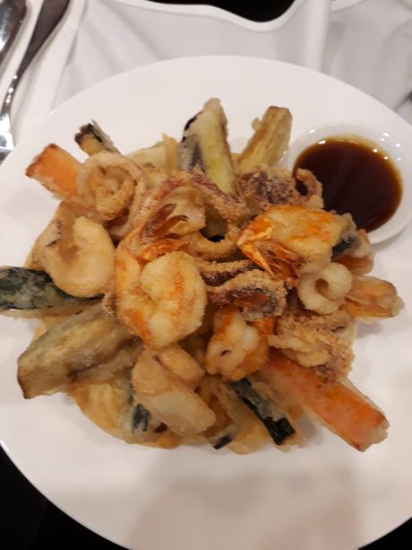 Friture gambas, légumes, calamars © Gourmets&co Friture gambas, légumes, calamars © Gourmets&co