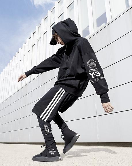 Y-3 dévoile le Lookbook du premier chapitre de sa campagne Y-3 dévoile le Lookbook du premier chapitre de sa campagne en trois parties