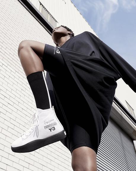 Y-3 dévoile le Lookbook du premier chapitre de sa campagne Y-3 dévoile le Lookbook du premier chapitre de sa campagne en trois parties