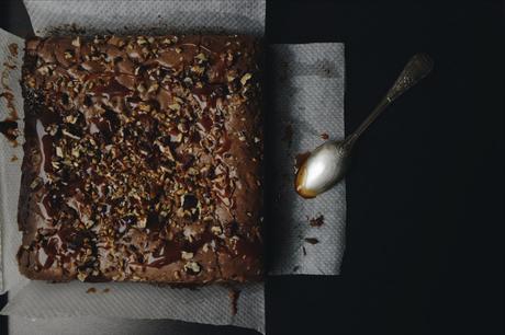 BROWNIE AU CARAMEL BEURRE SALÉ