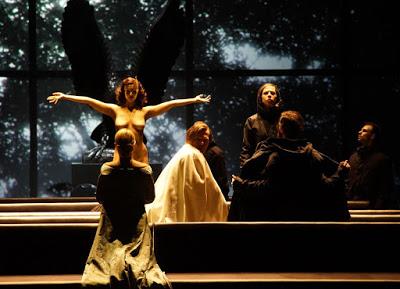 Tannhäuser à Wiesbaden dans une nouvelle mise en scène d'Uwe Eric Laufenberg Tannhäuser à Wiesbaden dans une nouvelle mise en scène d'Uwe Eric Laufenberg