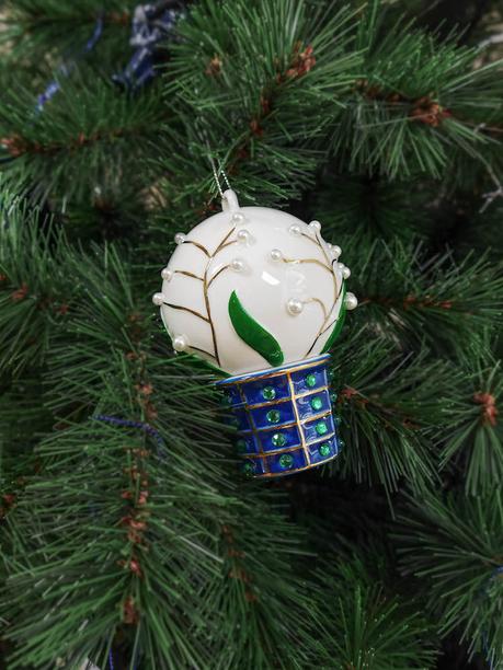 boule sapin argent et bleu alessi