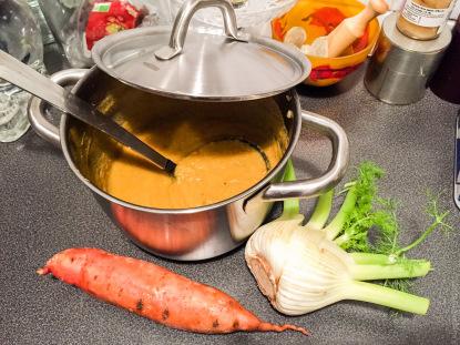 Combinaison – Soupe de patate douce, chou, fenouil, carotte et lentilles corail