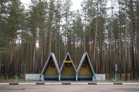L’architecture délirante des arrêts de bus soviétiques par Christopher Herwig