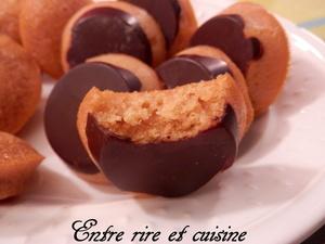 Mini-moelleux au chocolat Dulcey fait-maison A servir sur une table de fête...ou pas !