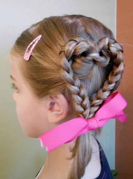 13 idées pour tresser les cheveux de votre fille