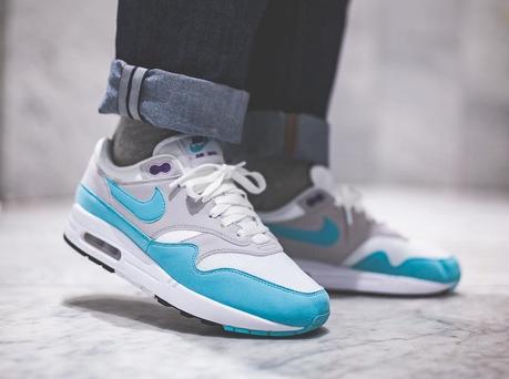 Nike Air Max 1 Anniversary Aqua on feet