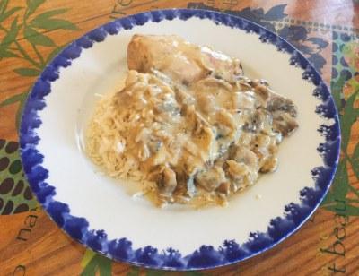 Escalopes de poulet crème, champignons, moutarde