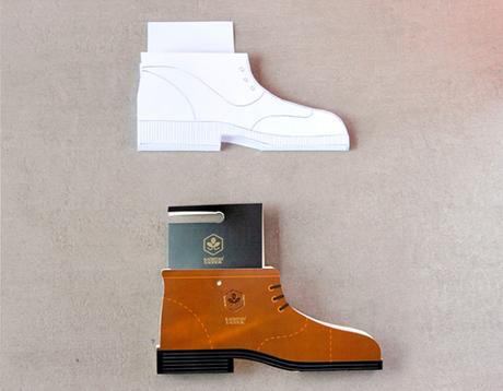 [Packaging] : Des chaussettes insérées dans des chaussures cartonnées