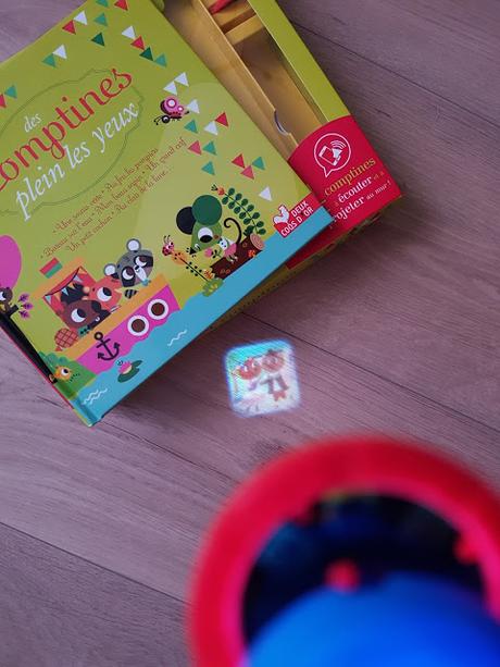 Les coffrets jeux et les coffrets découvertes : Constellations - Mon coffret Montessori Astronomie - Créations en perles d'eau - Comptines plein les yeux - Le loto de la famille Souris - Je découvre les échecs - Le jeu des 7 familles Chabadas