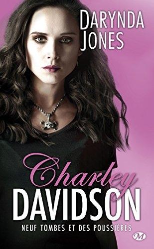 Couverture Charley Davidson, tome 09 : Neuf tombes et des poussières
