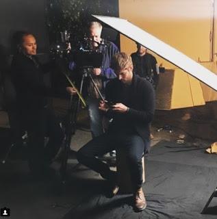 Découvrez les photos BTS du tournage de The Matchmaker's Playbook de Rachel Van Dyken par Passionflix