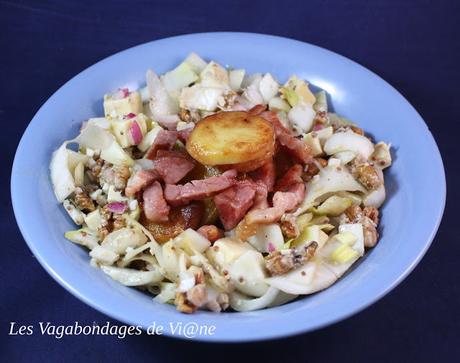 Salade d'endives, pommes de terre sautées, lardons et Morteau